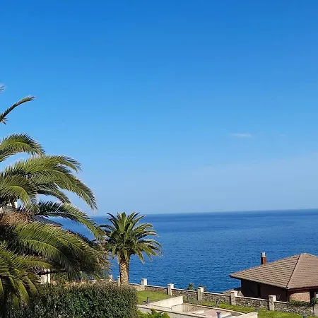 Vistas Al Mar, Urbanizacion Privada Con Piscina De Agua Salada Holiday home